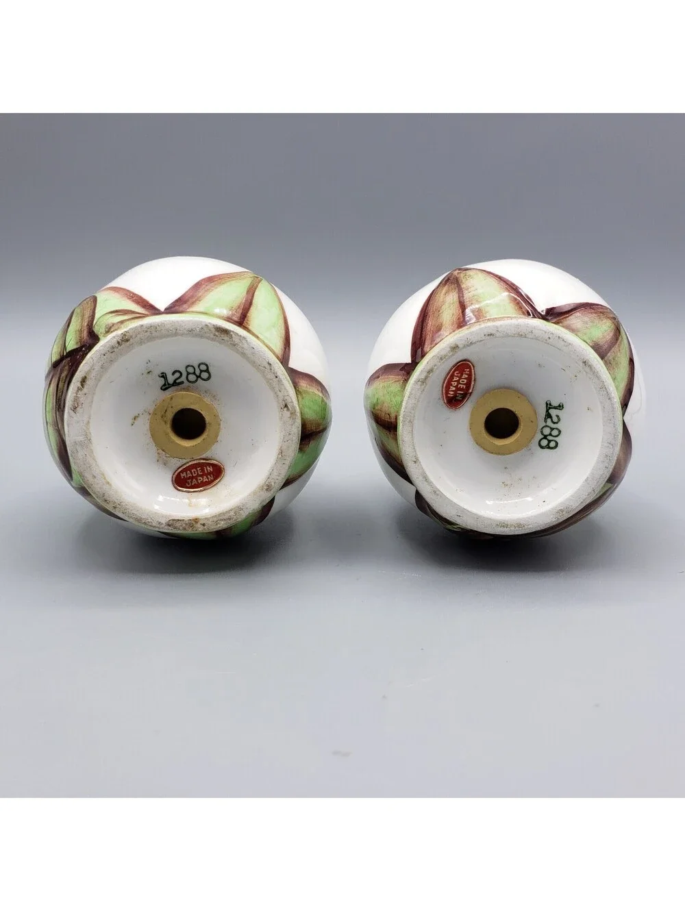 Vintage Lefton Bee Line Salt & Pepper Shaker Set Bumble Bee Ceramic #1288 Japan
